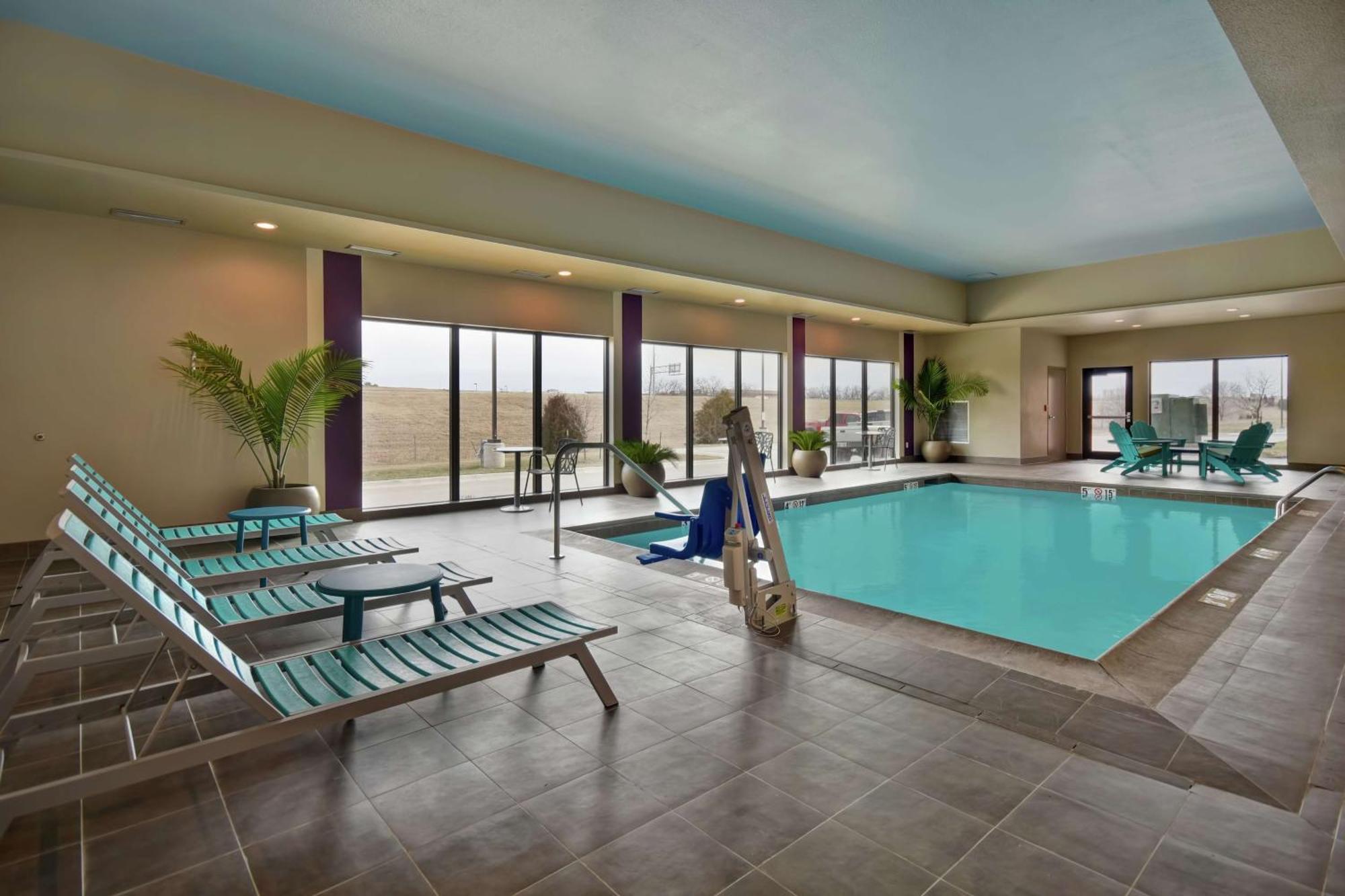 Home2 Suites By Hilton Wichita Northeast מראה חיצוני תמונה