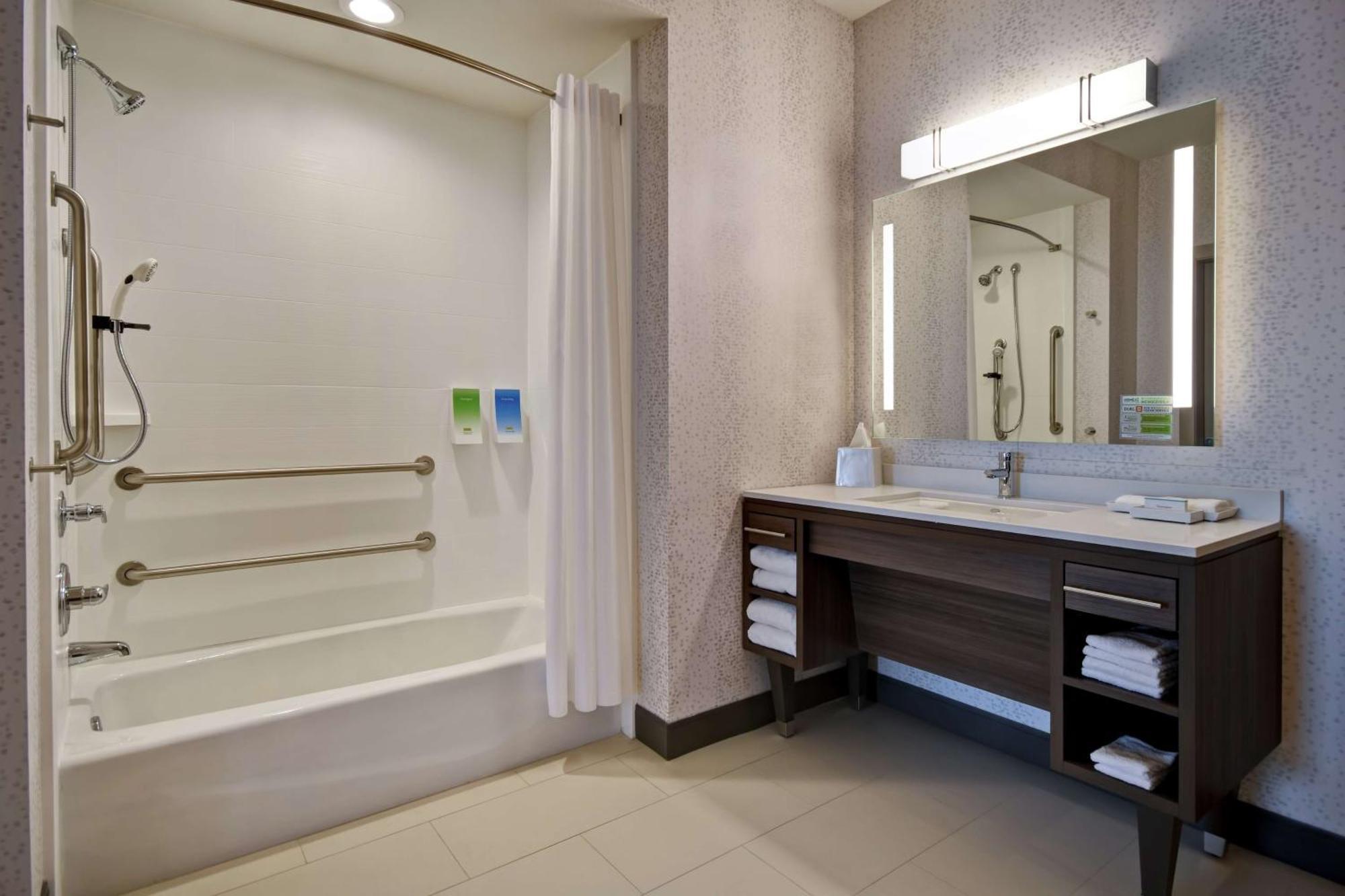 Home2 Suites By Hilton Wichita Northeast מראה חיצוני תמונה