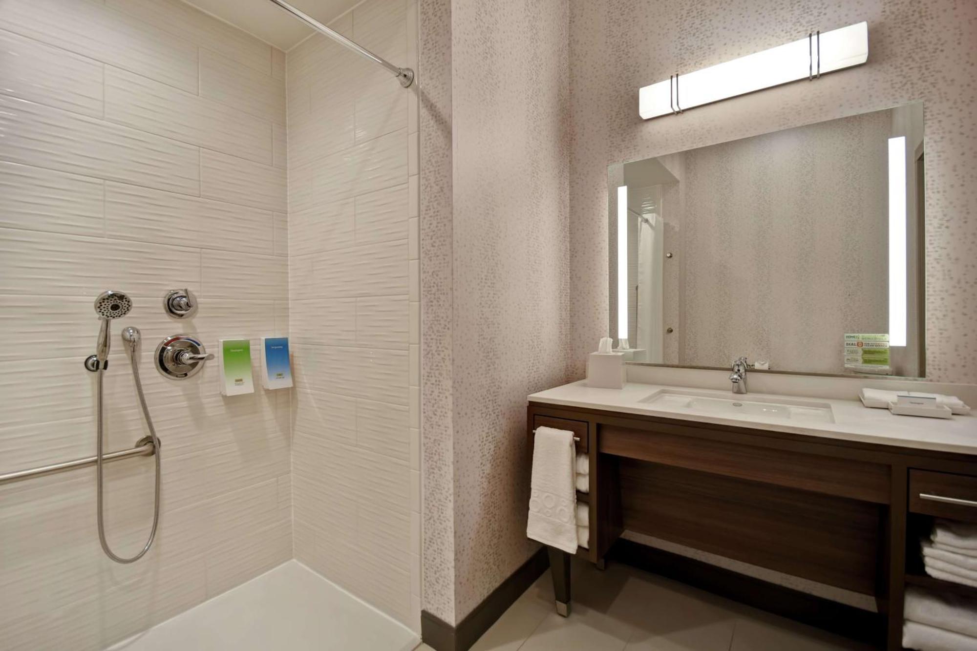 Home2 Suites By Hilton Wichita Northeast מראה חיצוני תמונה